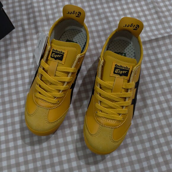 Onitsuka Tiger Yellow Low-Top Sneakers - Picture 3 of 8
